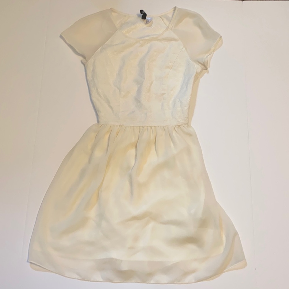 Ivory H&M Divided feminine textured dress size 4 - Picture 1 of 6
